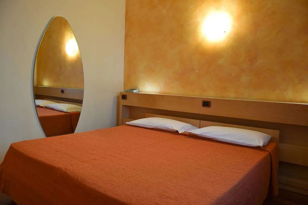 מילאנו Losanna Hotel 0*,